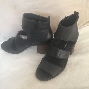 Lucky brand black leather shoes